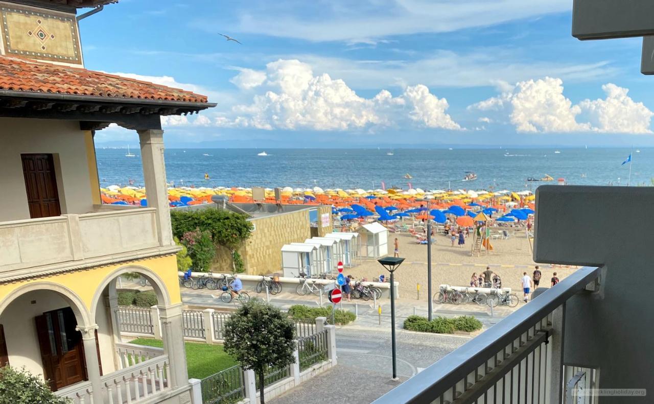 Sparkling Holiday Lignano Sabbiadoro Exterior foto