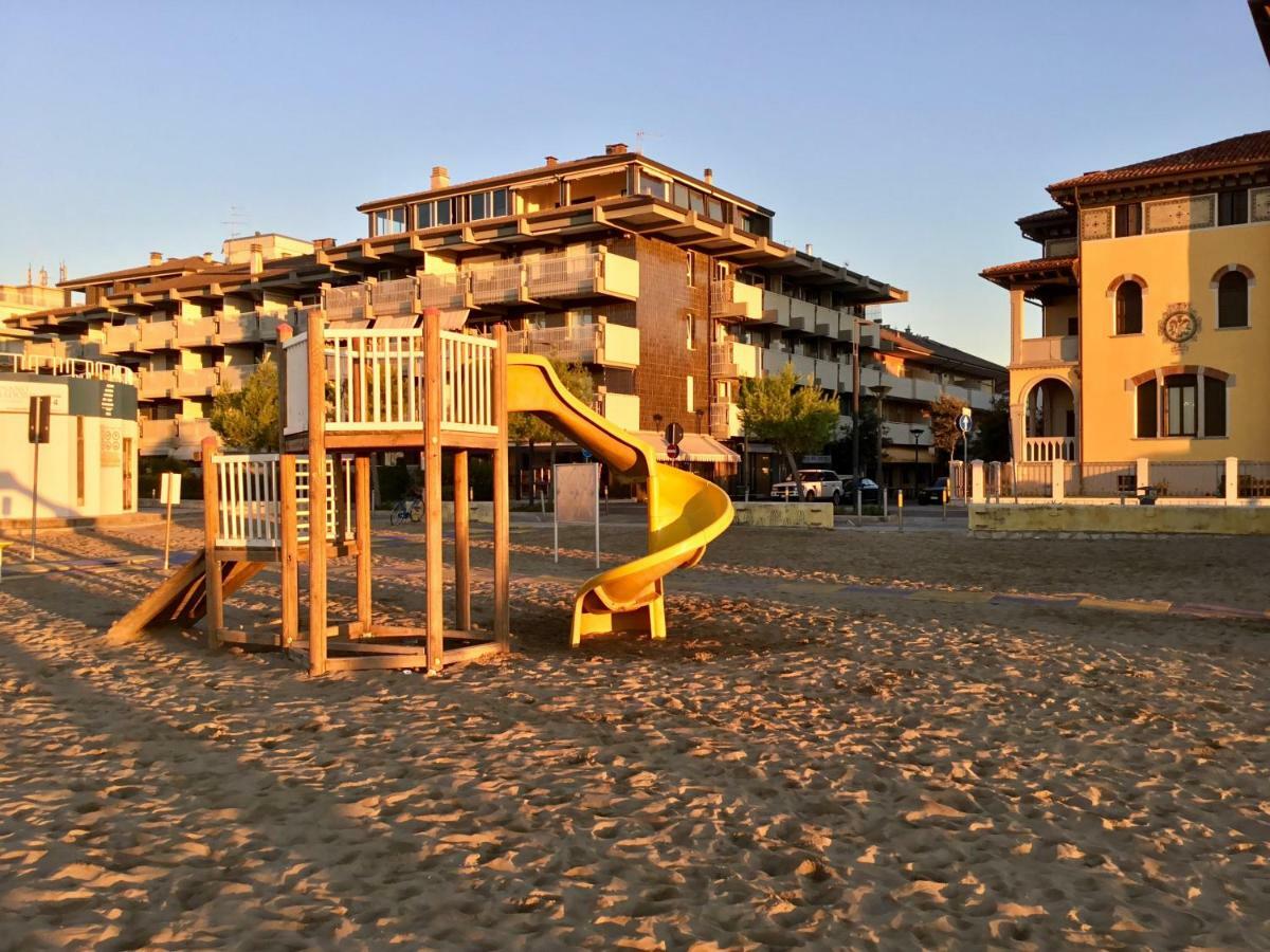 Sparkling Holiday Lignano Sabbiadoro Exterior foto